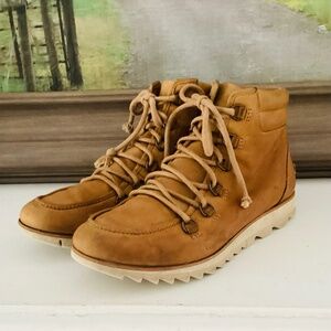Sorel women’s size 8 Brown Leather Ankle Booties Lace Up Boots HARLOW Elk